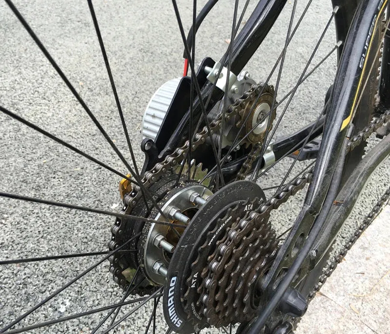 24/36V 250W Left Chain Drive Rear Mountain Bicycle Conversion Motor Kit with 12T L-eft faster Black Freewheel Brushed Gear Motor