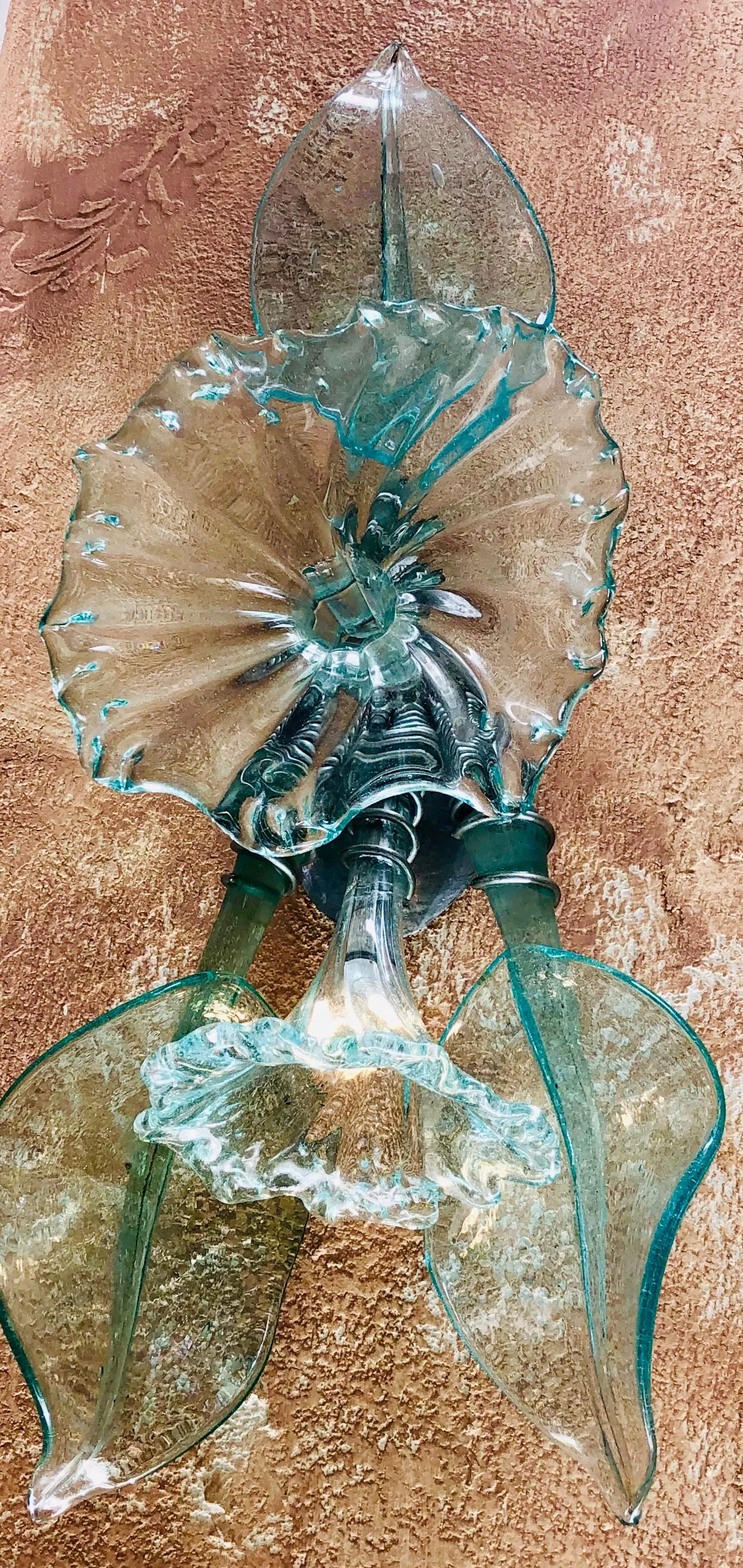 Chandelier 'Clarity' with LEDs in 18 flowers