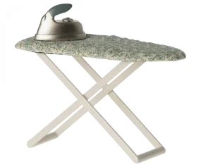 Iron and Ironing Board, Mouse
