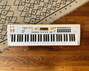 KORG Kross 2  61-Key Synthesizer Workstation Special Edition Neon Orange/Grey