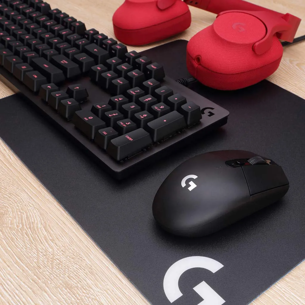 Logitech G304 Lightspeed Wireless Gaming Mouse