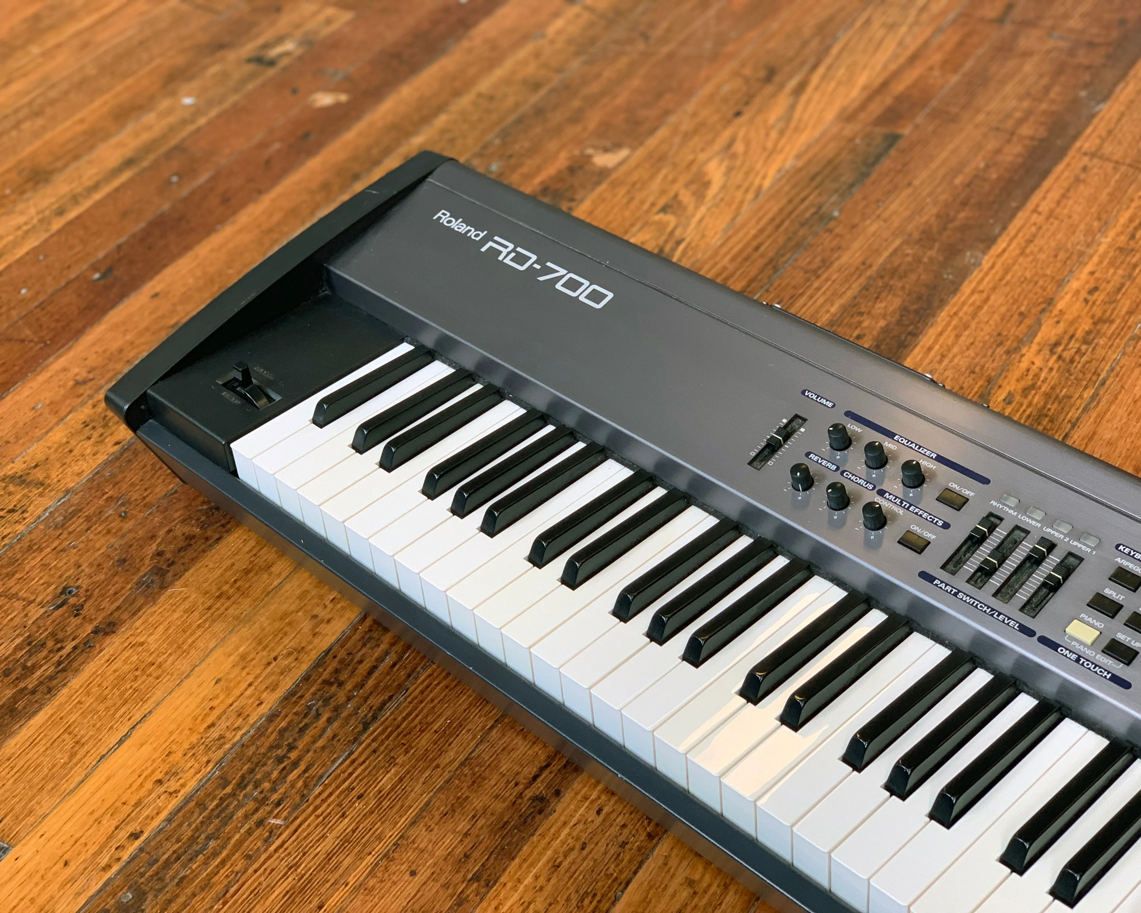 Roland RD-700 Digital Stage Piano