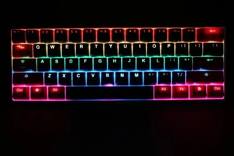 Tai-Hao Red & Black PBT Shine-Through Keycap Set